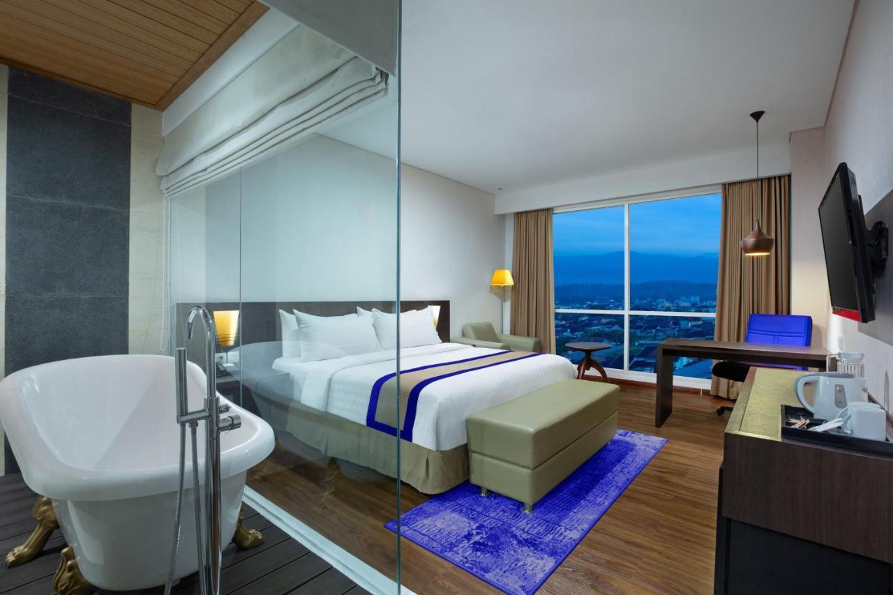 Aston Jember Hotel & Conference Center Екстериор снимка