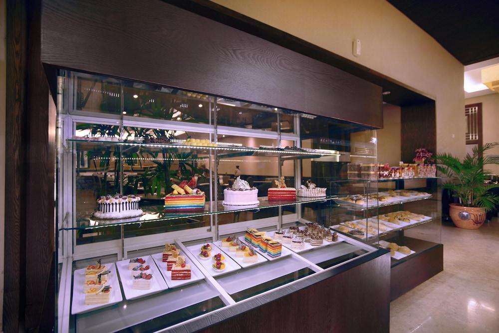 Aston Jember Hotel & Conference Center Екстериор снимка