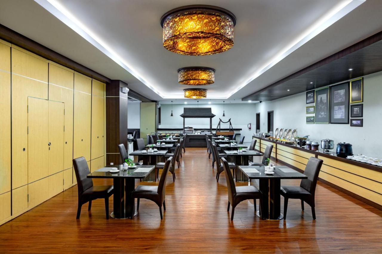 Aston Jember Hotel & Conference Center Екстериор снимка